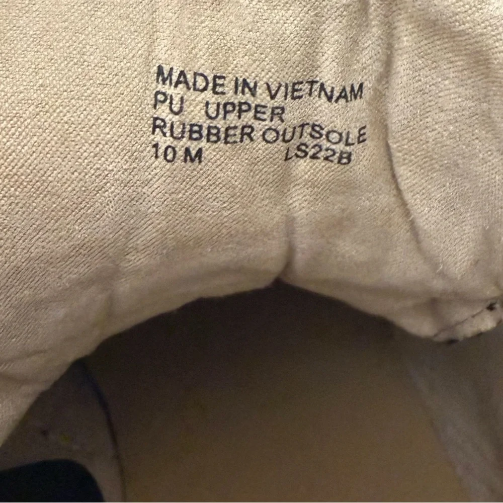 MICHAEL Michael Kors Women's Alistair Lace-Up Lug Sole Combat Booties - Picture 12 of 12